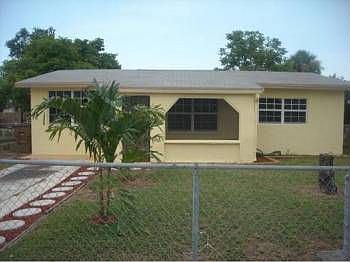 1st image of 706 NW 2nd St
