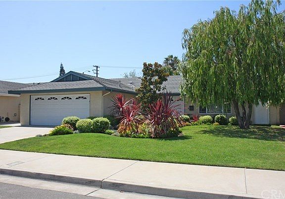 2nd image of 20791 Glencairn Ln