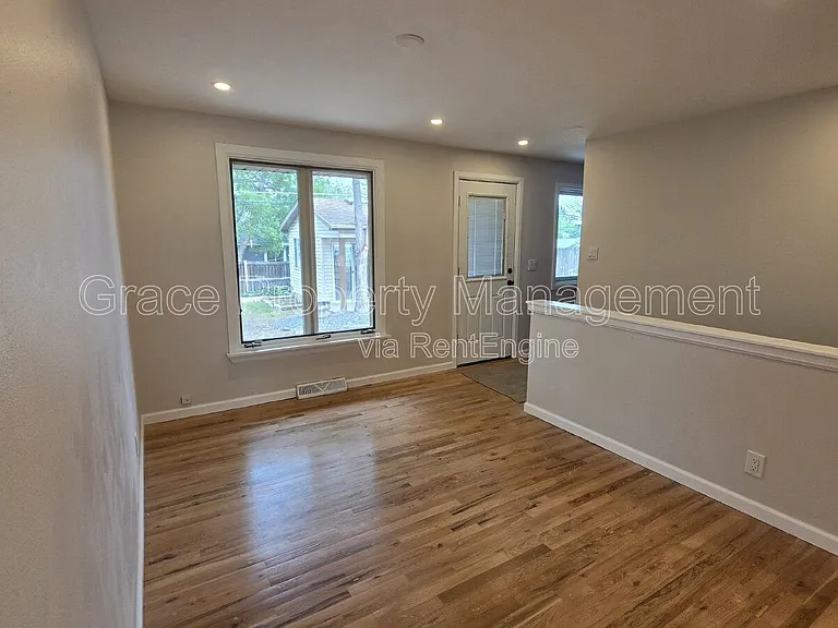 270 Beryl Way — Photo 4