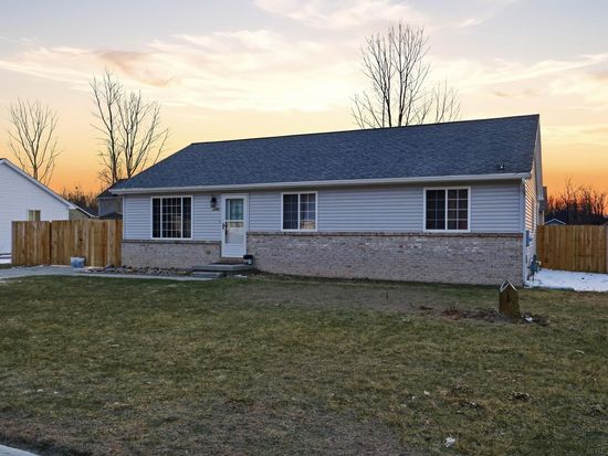 4245 Tristen Ave, Fort Gratiot, MI 48059