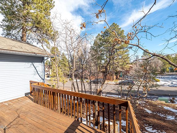 5th image of 1651 W UNIVERSITY HEIGHTS Drive N