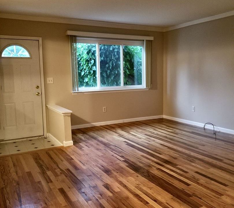 1st image of 20191 Lakeworth St