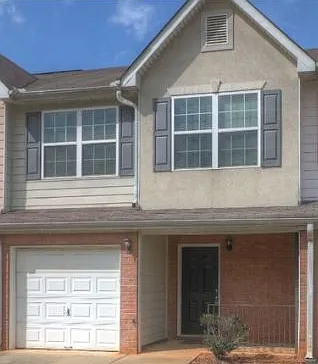 655 Georgetown Ln — Photo 1