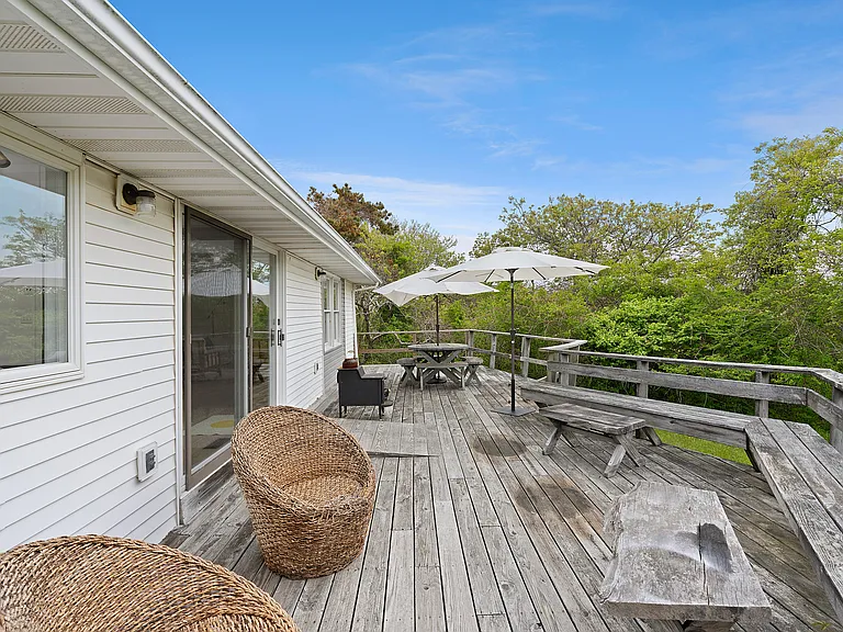 34 Seaside Ave — Photo 11