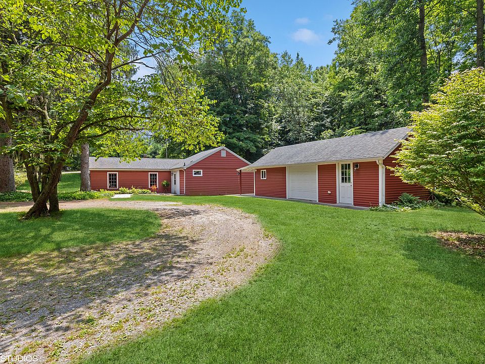 5867 Indian Trl, Three Oaks, MI 49128 | Zillow