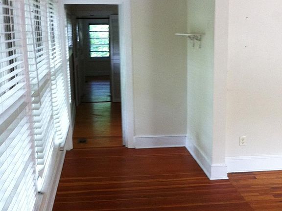 2nd image of 208 Cottage Ln