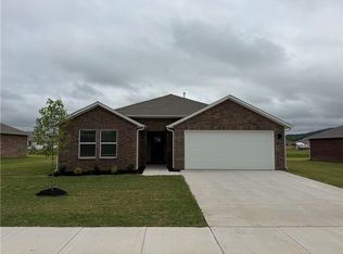 534 Nevada St, Farmington, AR 72730