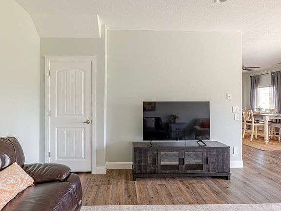 4th image of 1593 S Scenic Sunrise Dr #Basement