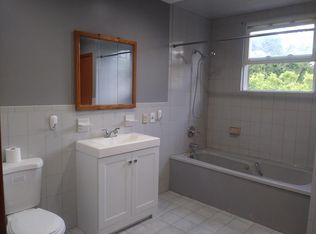 10215 213th St, Queens Village, NY 11429