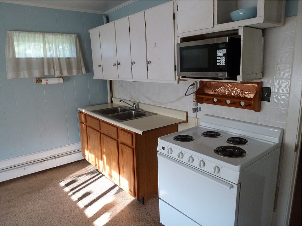 2nd image of 701 S Spring Garden St