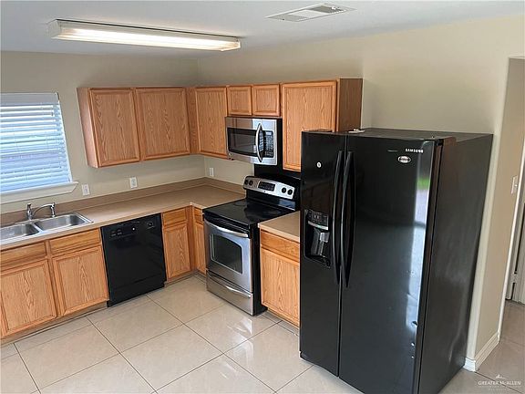 5th image of 3808 S Evangelina St
