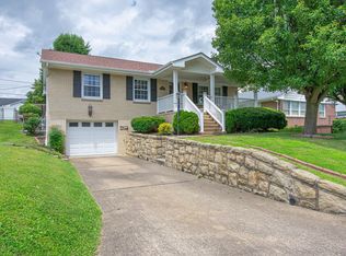 11 Willoughby Ave, Huntington, WV 25705
