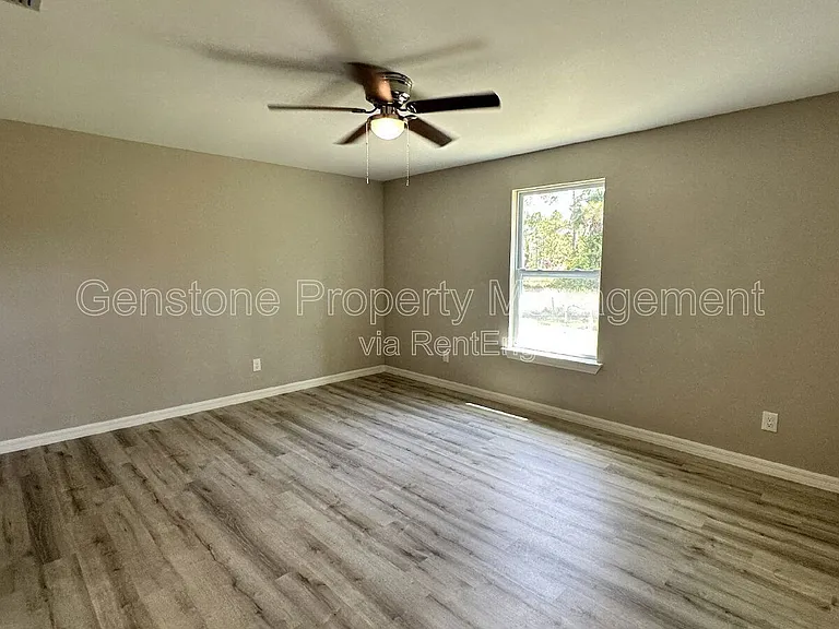 327 Lester Ave S — Photo 6