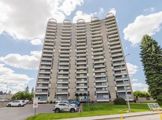 10883 Saskatchewan Dr NW #904, Edmonton, AB T6E4S6