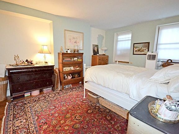 3rd image of 105 Greene Ave