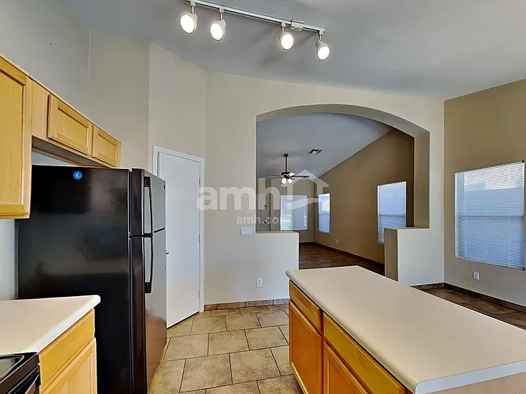 9117 W Hazelwood St — Photo 6