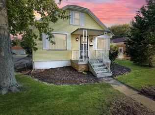 117 Lawndale Ave, Ottawa, IL 61350