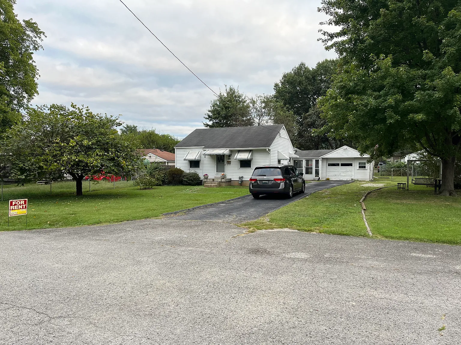 2 bed, 855 sqft, $1,400 — Photo 1