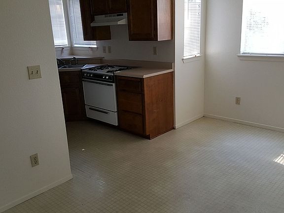4th image of 1279 Murray St #505A