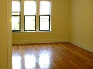 439 W Belmont Ave #16, Chicago, IL 60657