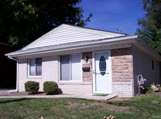 1205 E 14 Mile Rd, Birmingham, MI 48009