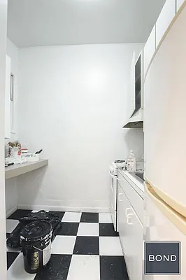 Rented by Bond New York | media 13