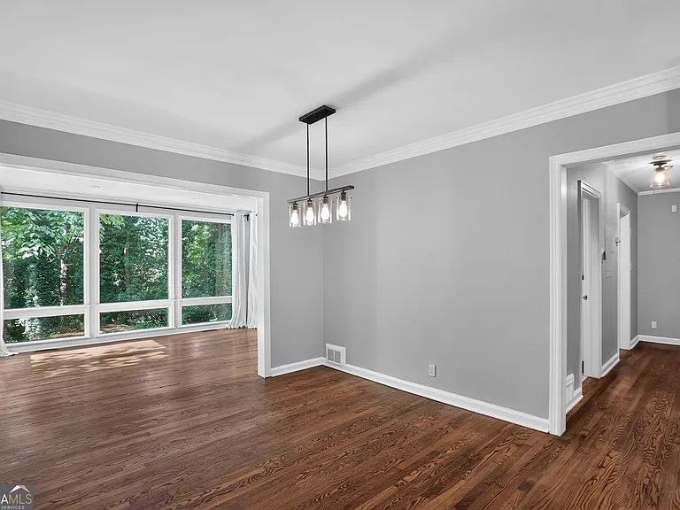 807 Cardova Dr NE — Photo 8