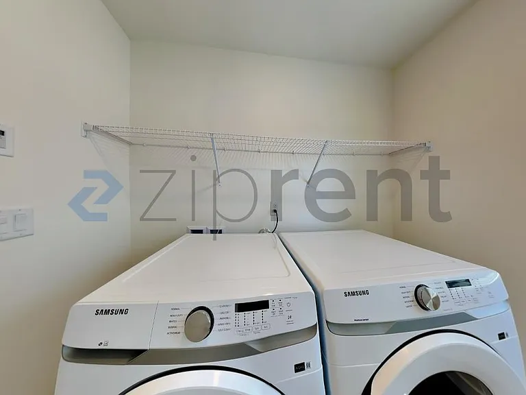 Laundry Room-01