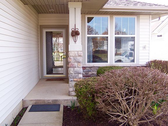 2nd image of 12951 Applewood Dr