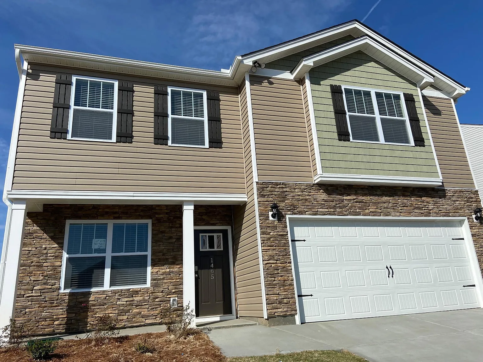 3 bed, 2.5 bath, 2175 sqft, $1,950 — Photo 1