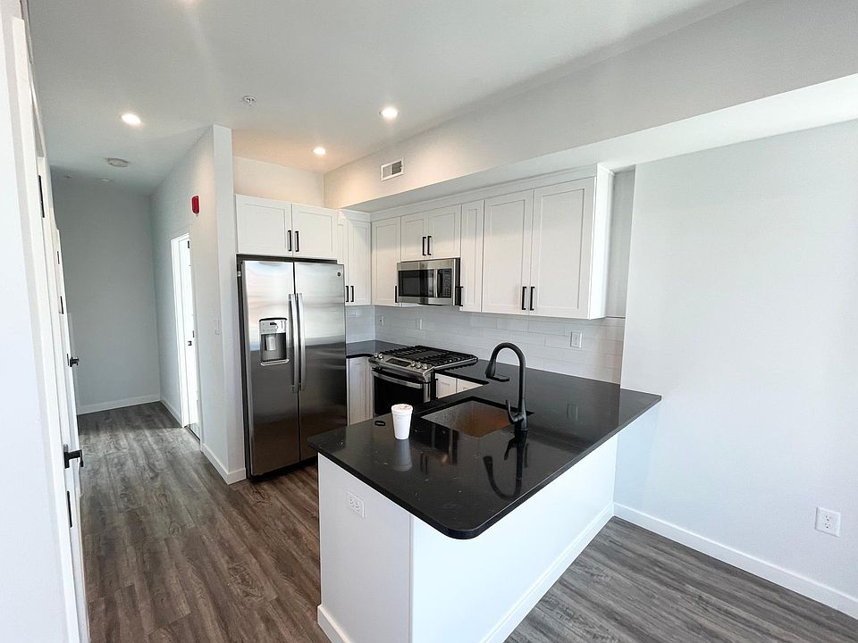 1st image of 2303 Frankford Ave #4R