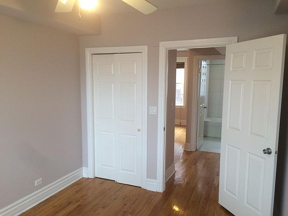 4th image of 3851 N Kedvale Ave