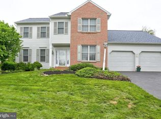 1806 Windrow Dr, Lancaster, PA 17602