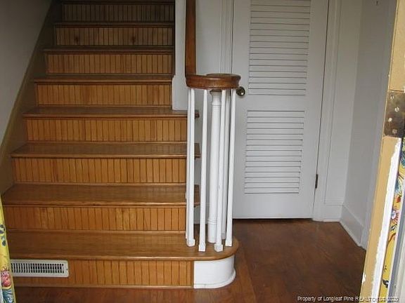 4th image of 113 S College St