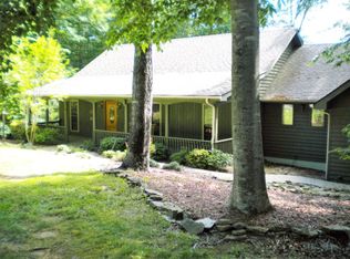 1127 Cherokee Rd, Byrdstown, TN 38549