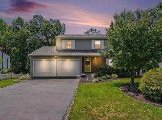 992 Martin Ln, Harrisburg, PA 17111