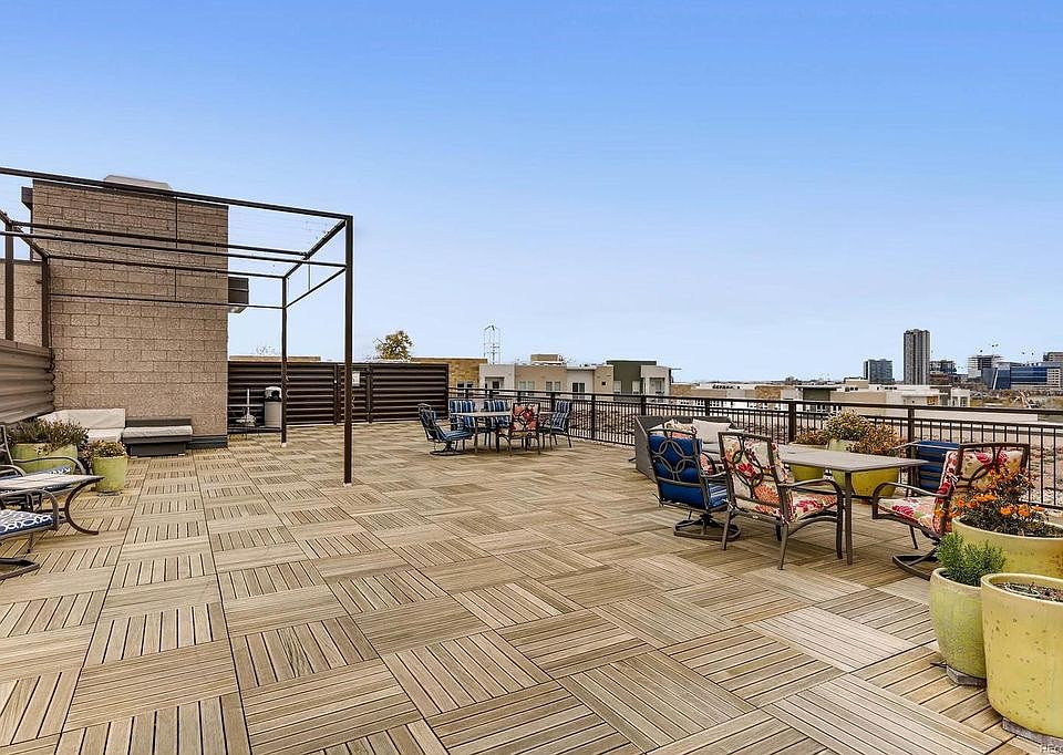 Rooftop deck/patio
