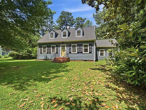 4th image of 3812 Pine Rd