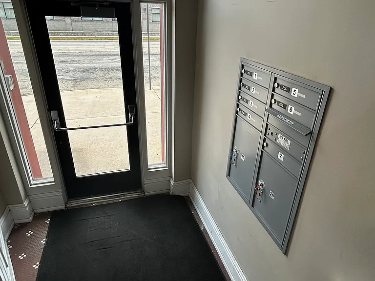 730 N Main St #201 — Photo 7