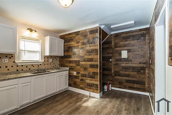 4850 Courville St — Photo 11