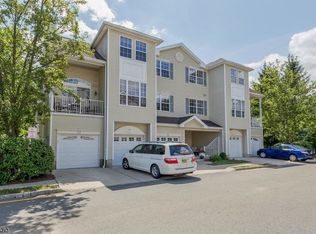 70 Wildflower Ln, Morristown, NJ 07960