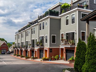 749 Congress Street #5, Portland, ME, 04102