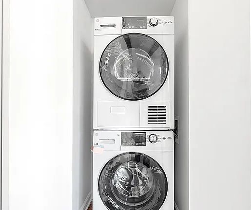 5th image of 220 Sullivan St APT 5G