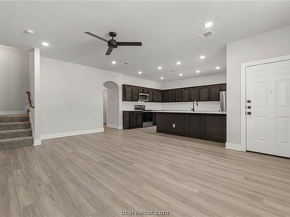3rd image of 3019 Marvel Ct