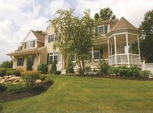 8 Old Farm Rd, Carmel, NY 10512