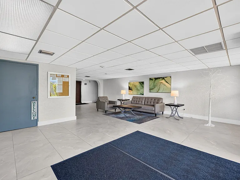 3004 NE 5th Ter #C216 — Photo 10