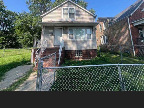 2nd image of 11516 S Yale Ave