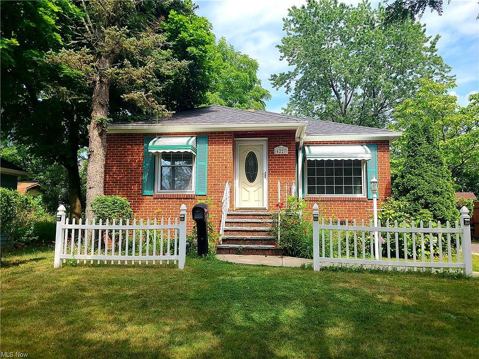 1st image of 4227 E 163rd St