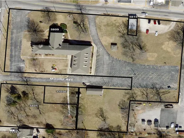 5809 E Red Bridge Rd, Kansas City, MO 64134