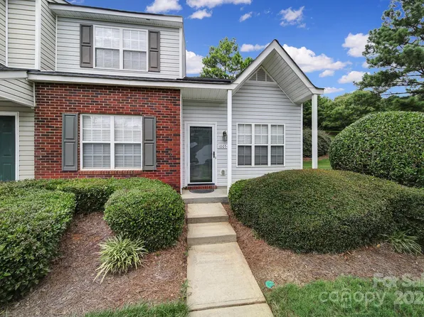 10056 Pergola View Ct, Charlotte, NC 28213